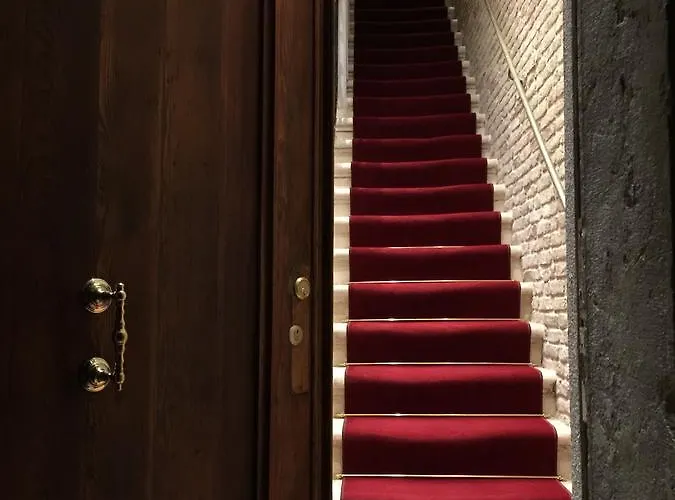 B＆b アル ポッツォ ディ ルーチェ 4*