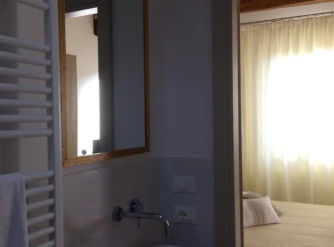 ベッド・アンド・ブレックファスト B＆b アル ポッツォ ディ ルーチェ 4*