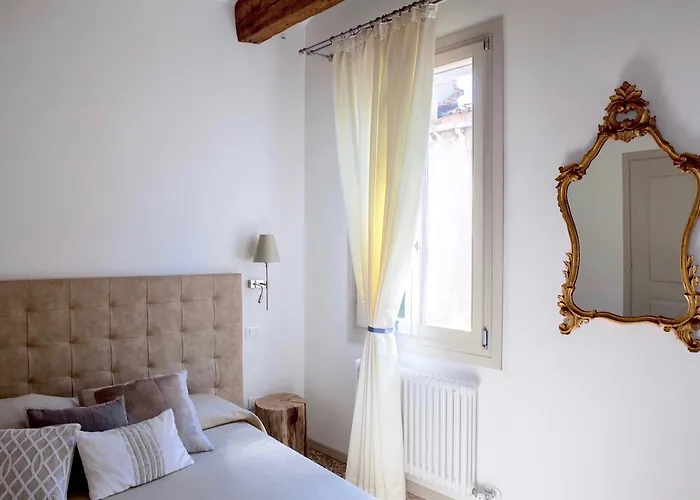 ベッド・アンド・ブレックファスト B＆b アル ポッツォ ディ ルーチェ 4*