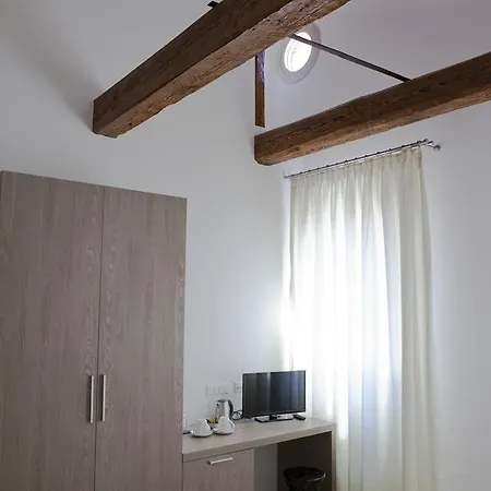 Al Pozzo Di Luce 4*