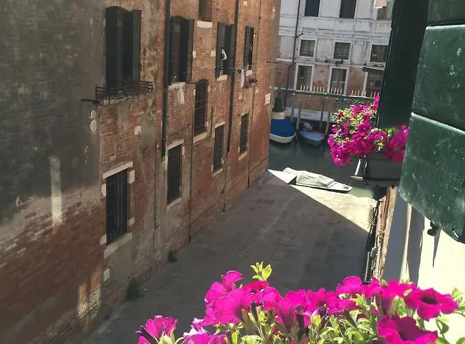 Al Pozzo Di Luce Alojamento de Acomodação e Pequeno-almoço Veneza